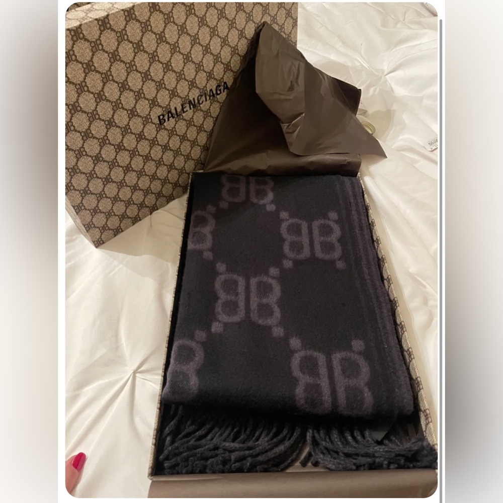 COPY - Balenciaga x Gucci Black & Grey-BB Scarf